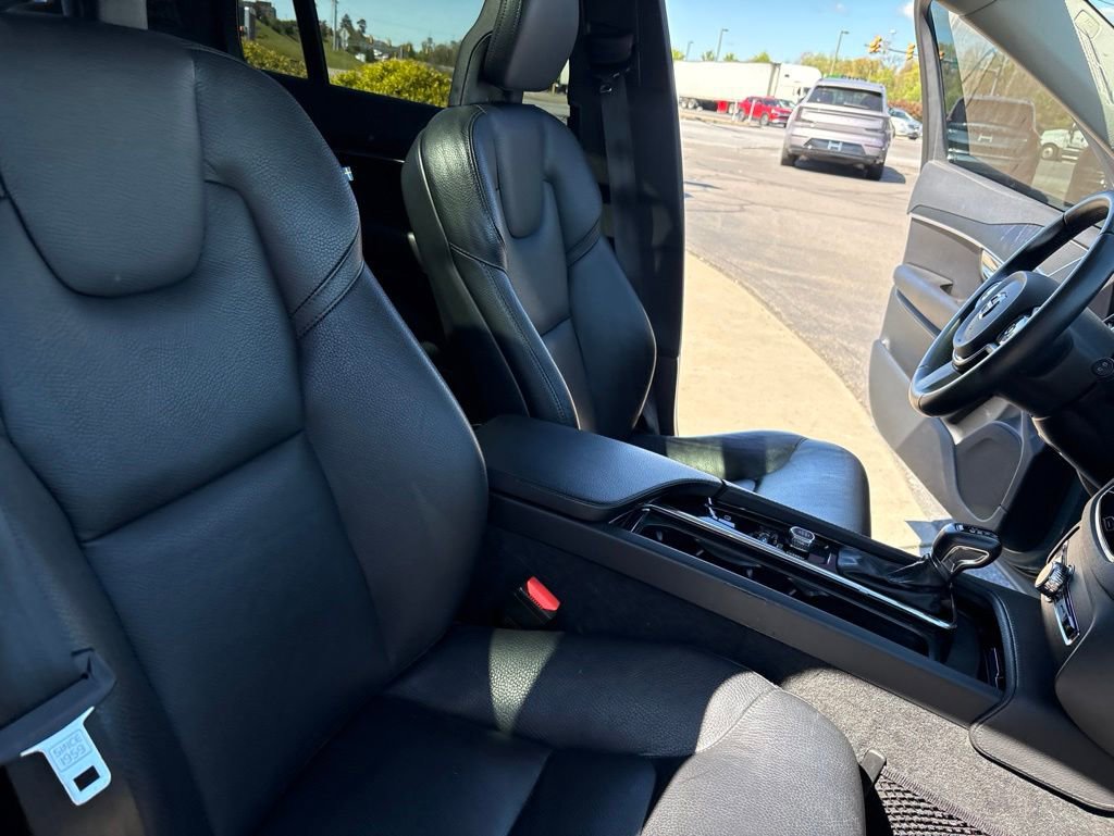 Used 2020 Volvo XC90 T6 Momentum w/ Protection Package Premier AWD/4WD image 31