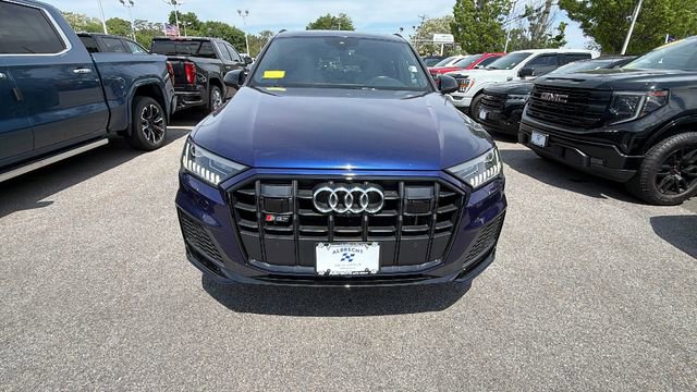 Used 2021 Audi SQ7 Premium Plus w/ Driver Assistance Package AWD/4WD image 2