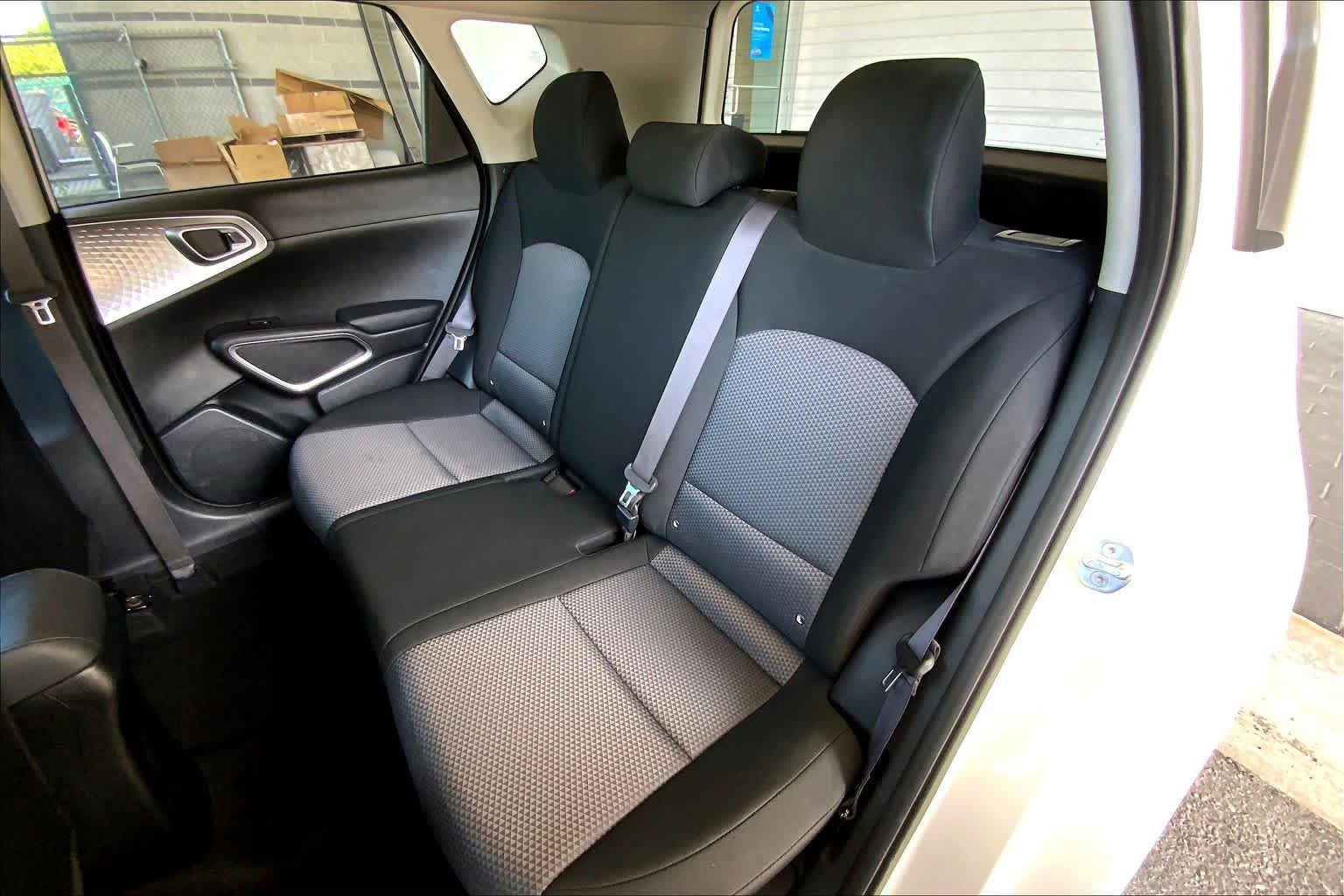 Used 2023 Kia Soul LX image 21