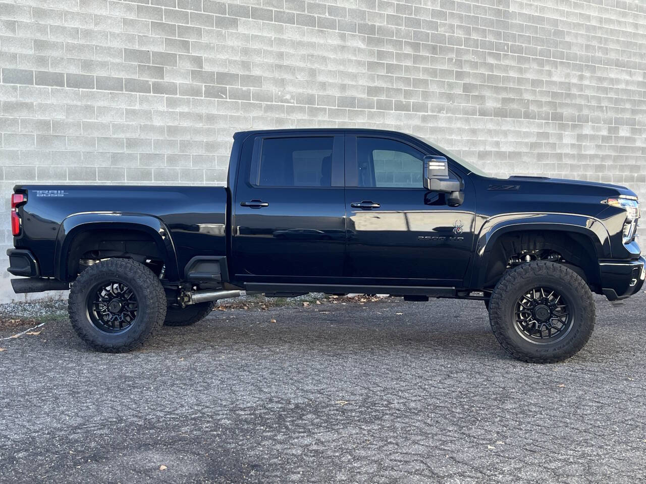 Used 2025 Chevrolet Silverado 2500 LT w/ Trail Boss Package image 6