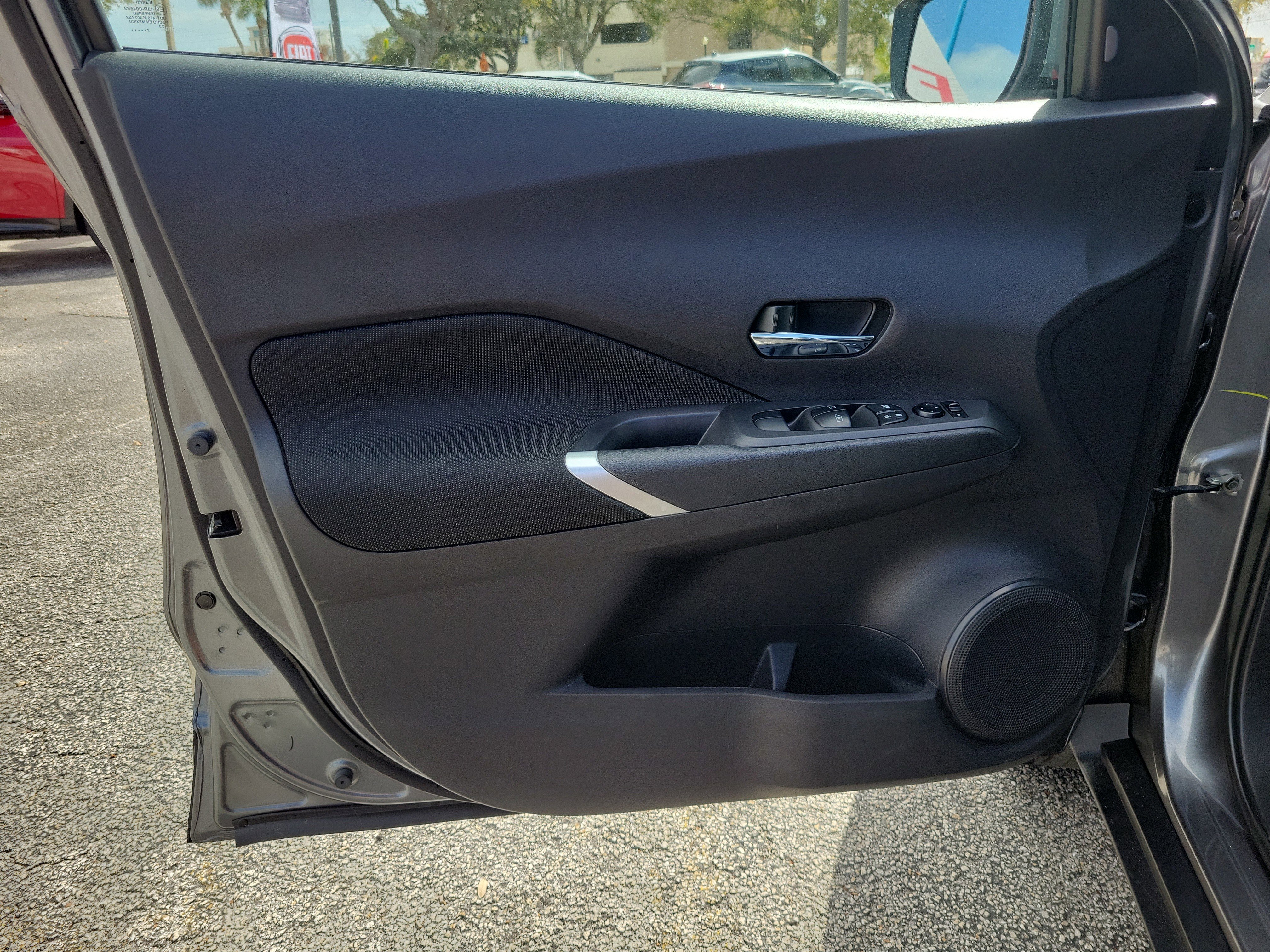 Used 2023 Nissan Kicks SV FWD image 13