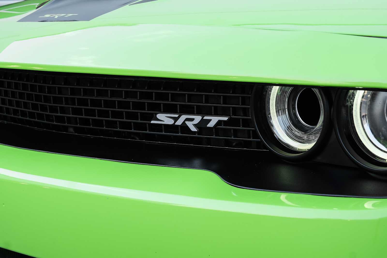 Used 2015 Dodge Challenger SRT Hellcat RWD image 5