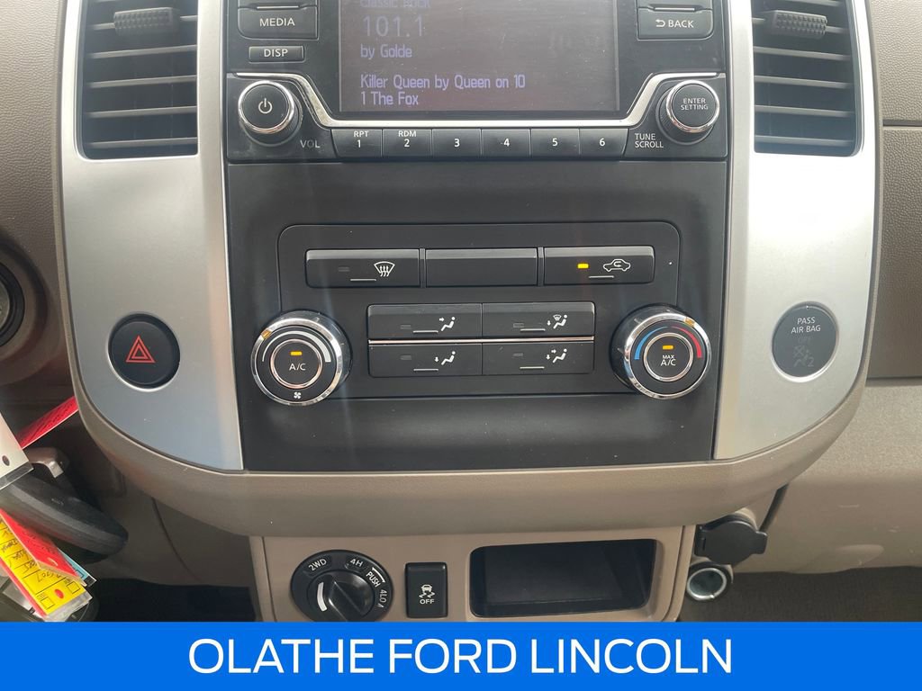 Used 2016 Nissan Frontier SV image 12