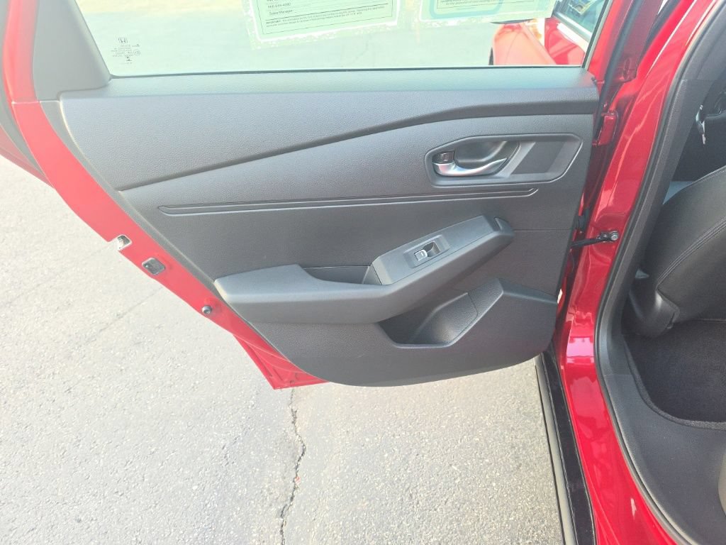 Used 2025 Honda Accord Sport image 25