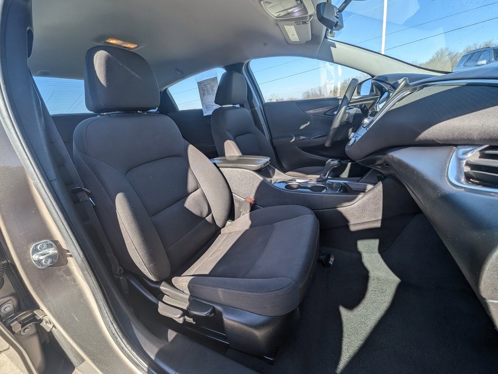 Used 2020 Chevrolet Malibu LT image 21