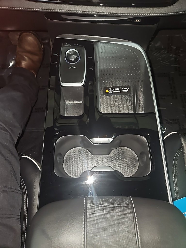 Certified 2025 Buick Enclave Sport Touring image 16