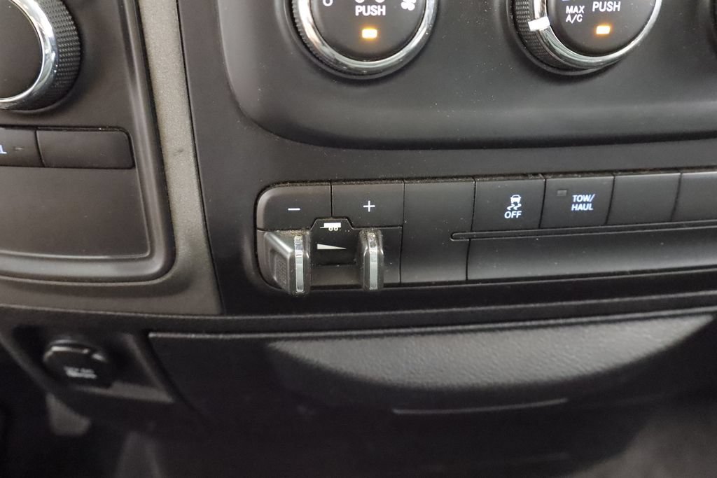Used 2014 RAM 1500 Express AWD/4WD image 26