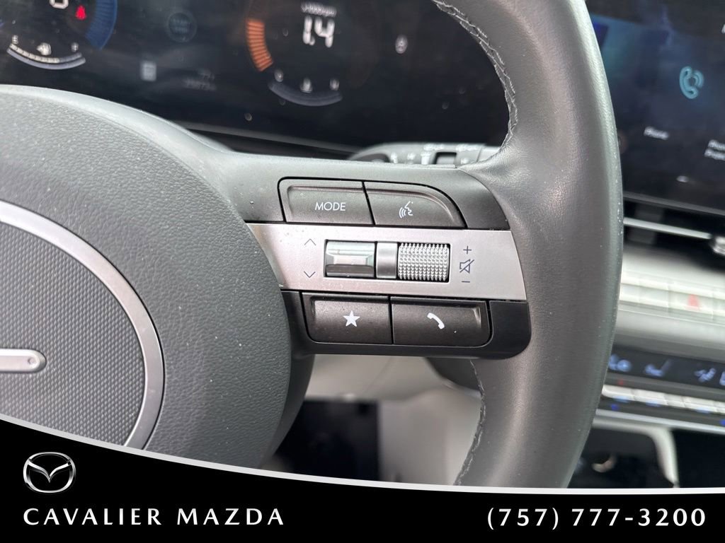 Used 2024 Hyundai Kona SEL AWD/4WD image 15
