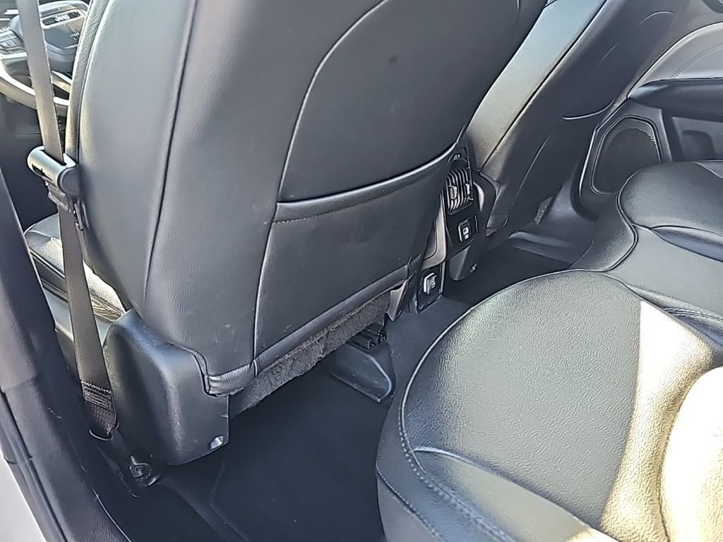 Used 2025 Jeep Compass Limited image 28