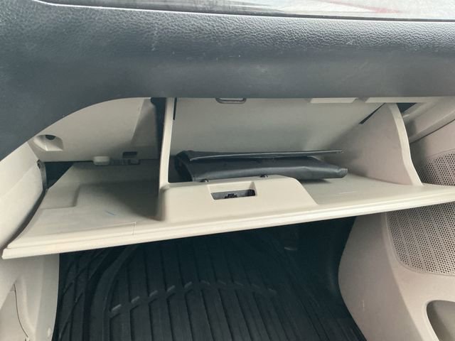 Used 2014 Dodge Grand Caravan SXT image 37