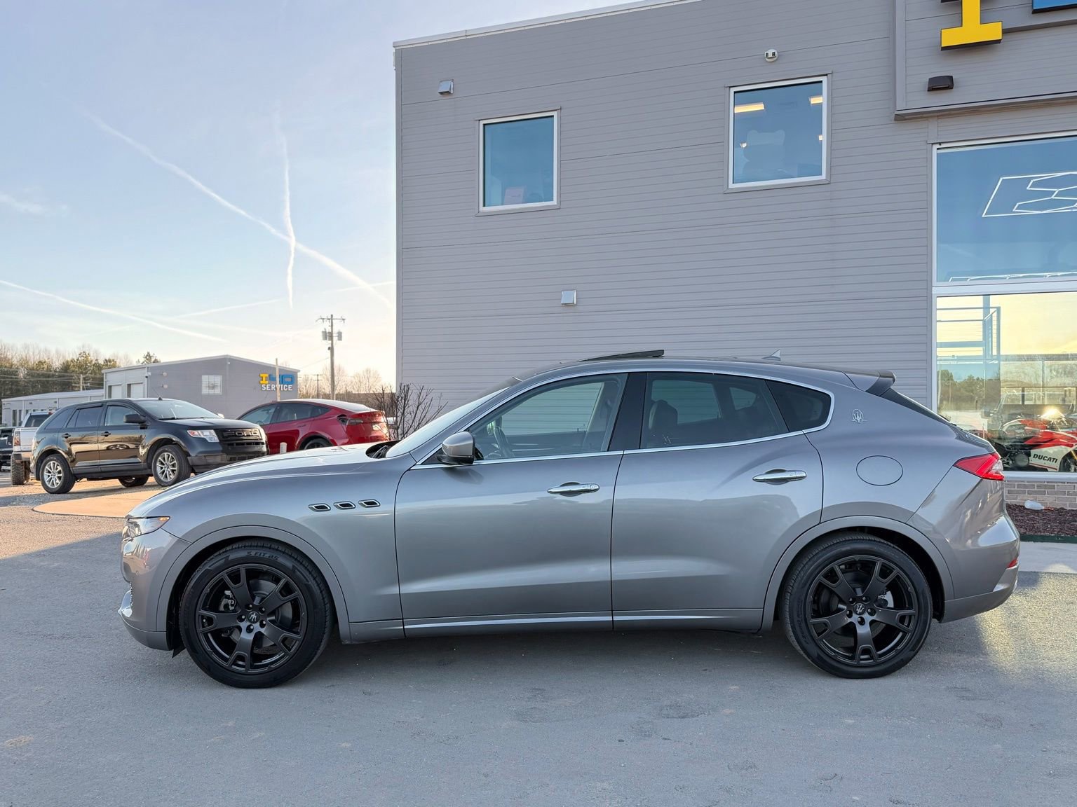 Used 2019 Maserati Levante image 9