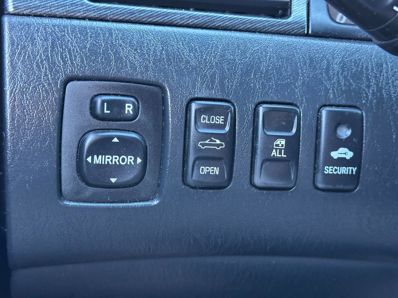 Used 2006 Toyota Solara SE image 34