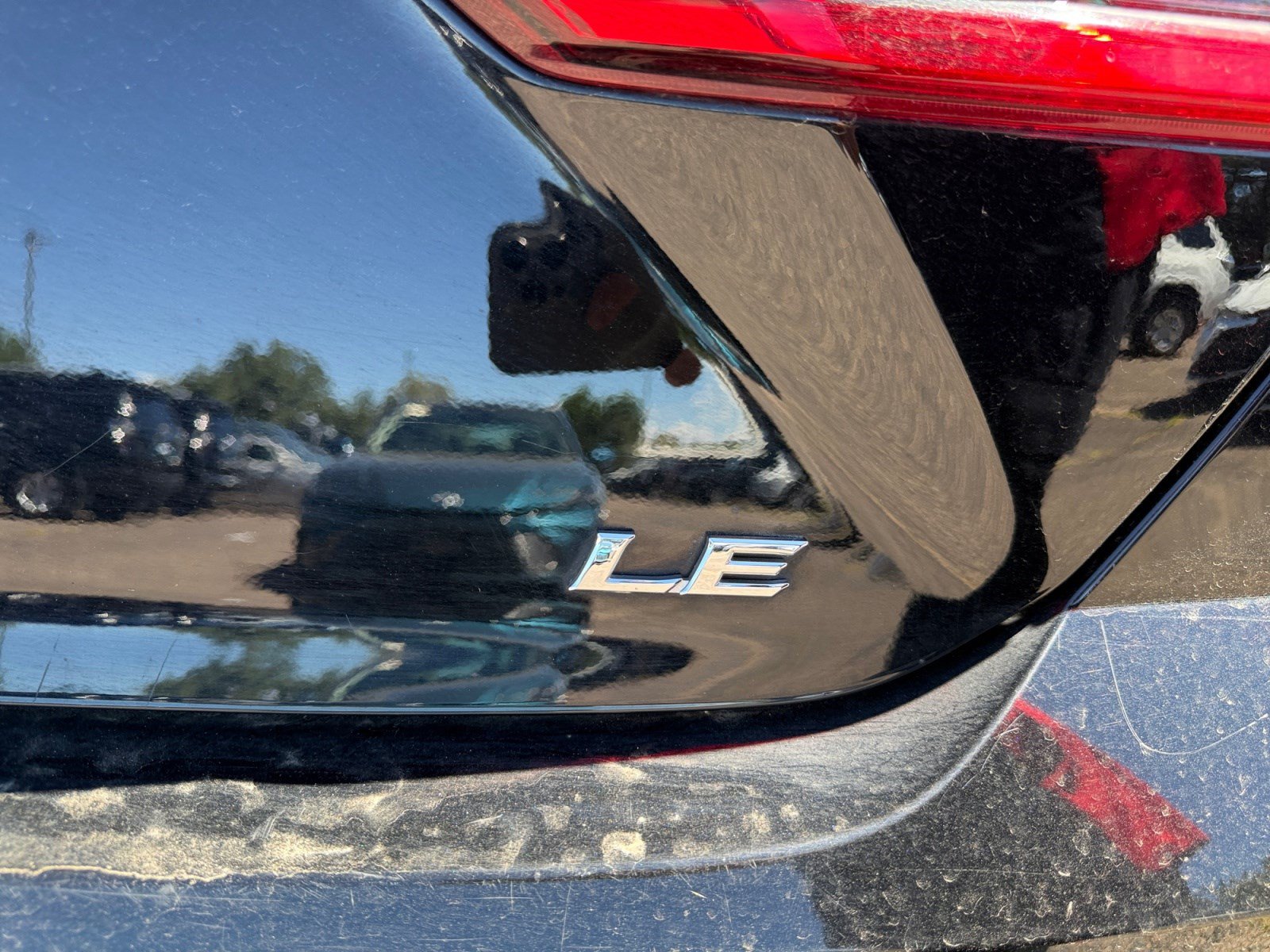 Used 2025 Toyota Camry LE FWD image 23