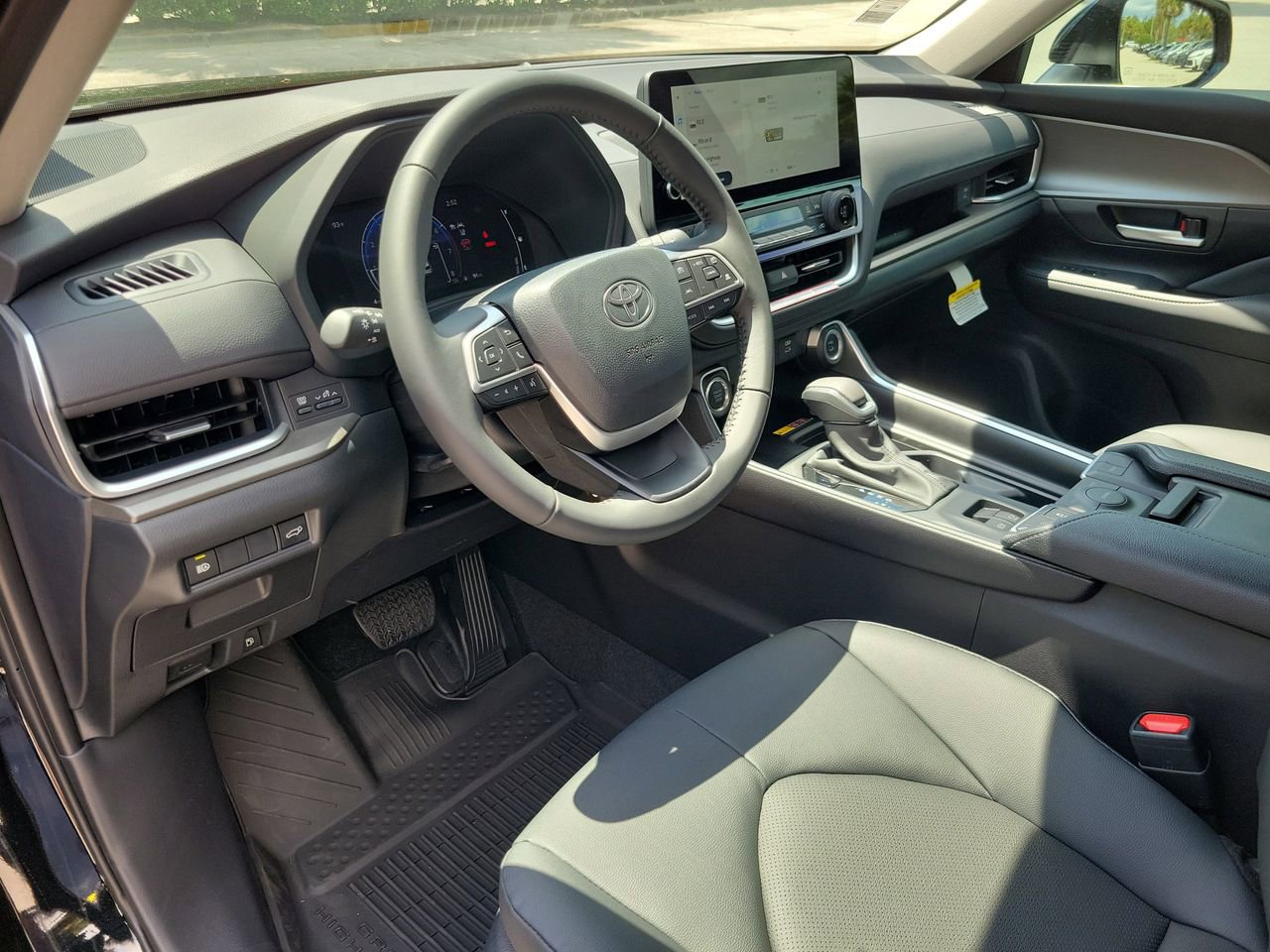 New 2026 Toyota Grand Highlander FWD image 16