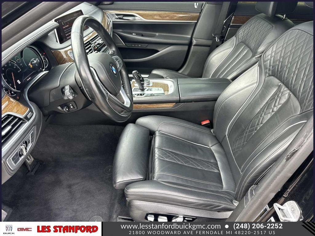Used 2019 BMW 750i xDrive w/ M Sport Package AWD/4WD image 20