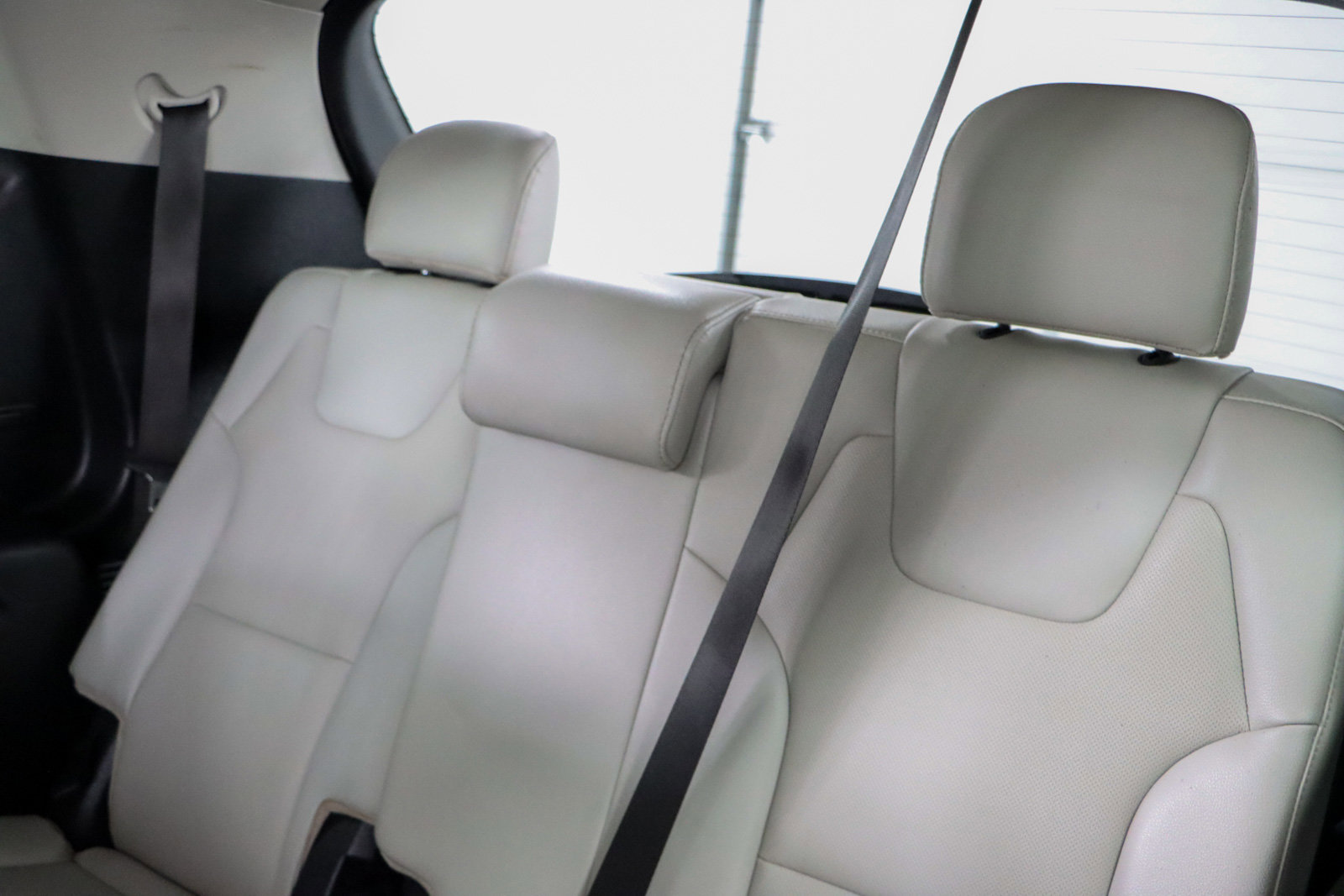 Used 2024 Kia Telluride EX w/ EX Captain's Chair Package image 26