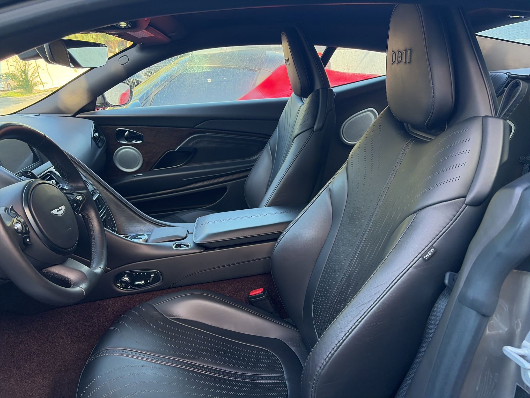 Used 2018 Aston Martin DB11 V12 image 7