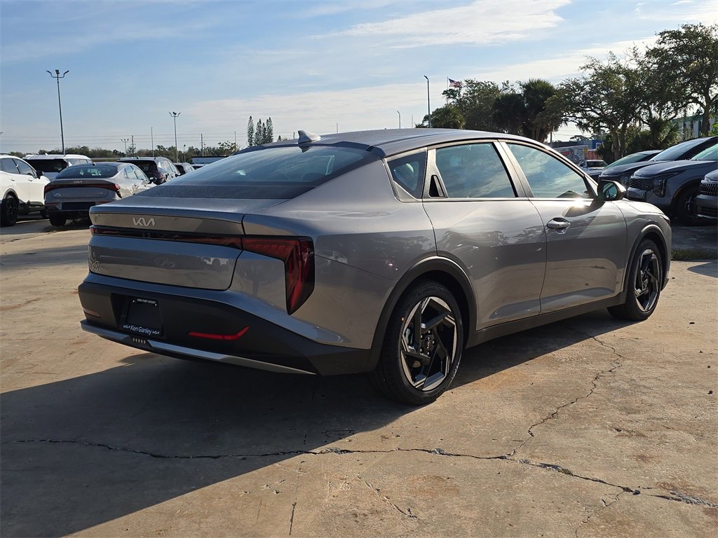 New 2025 Kia K4 EX image 8