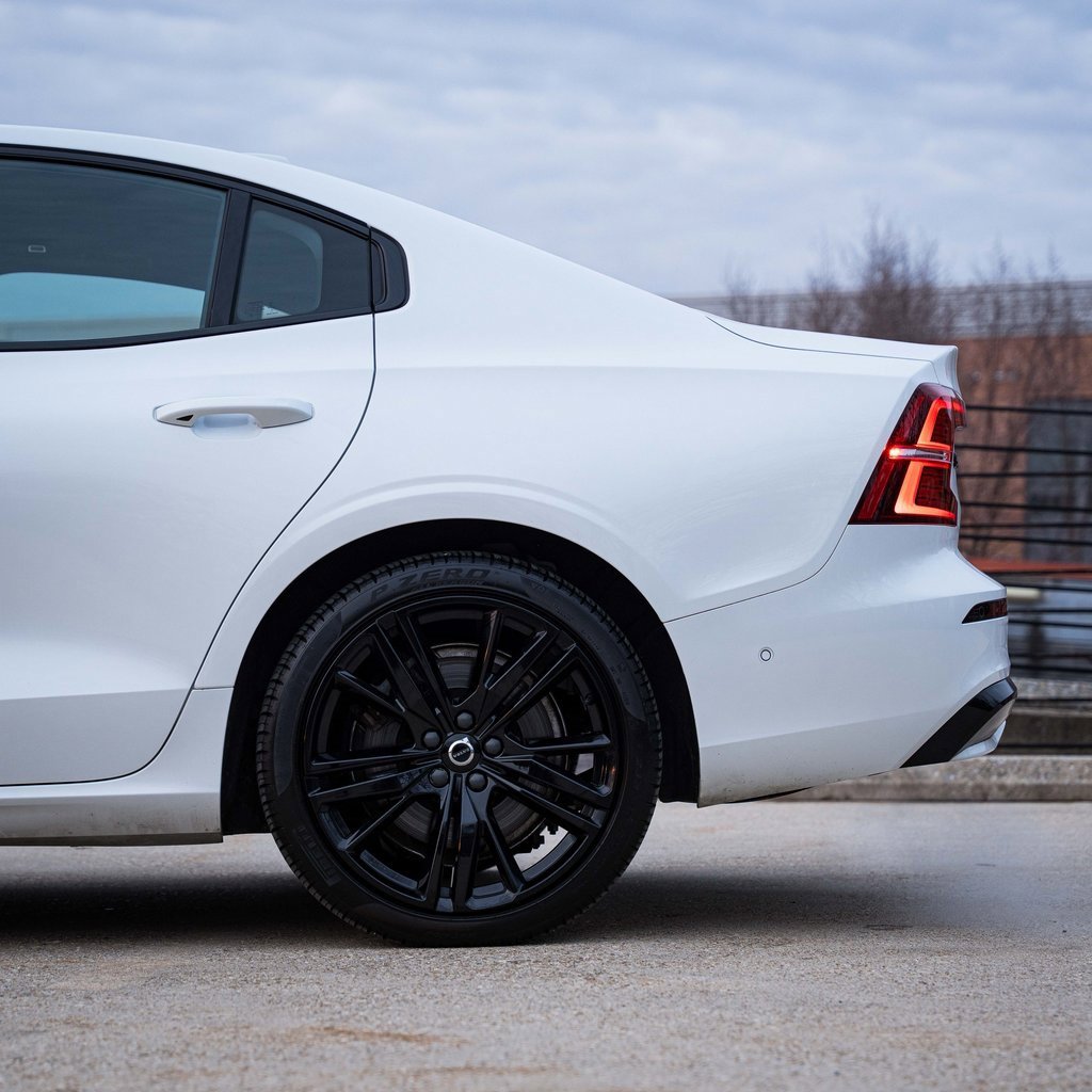 Certified 2024 Volvo S60 T8 Ultimate w/ Climate Package image 4