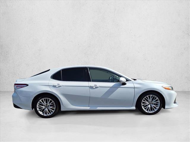 Used 2018 Toyota Camry XLE w/ Driver Assist Package FWD image 4