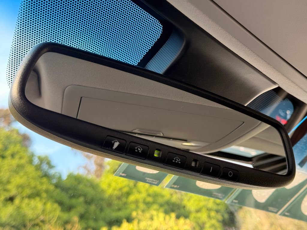 Used 2015 Lexus LS 460 w/ Comfort Package image 31