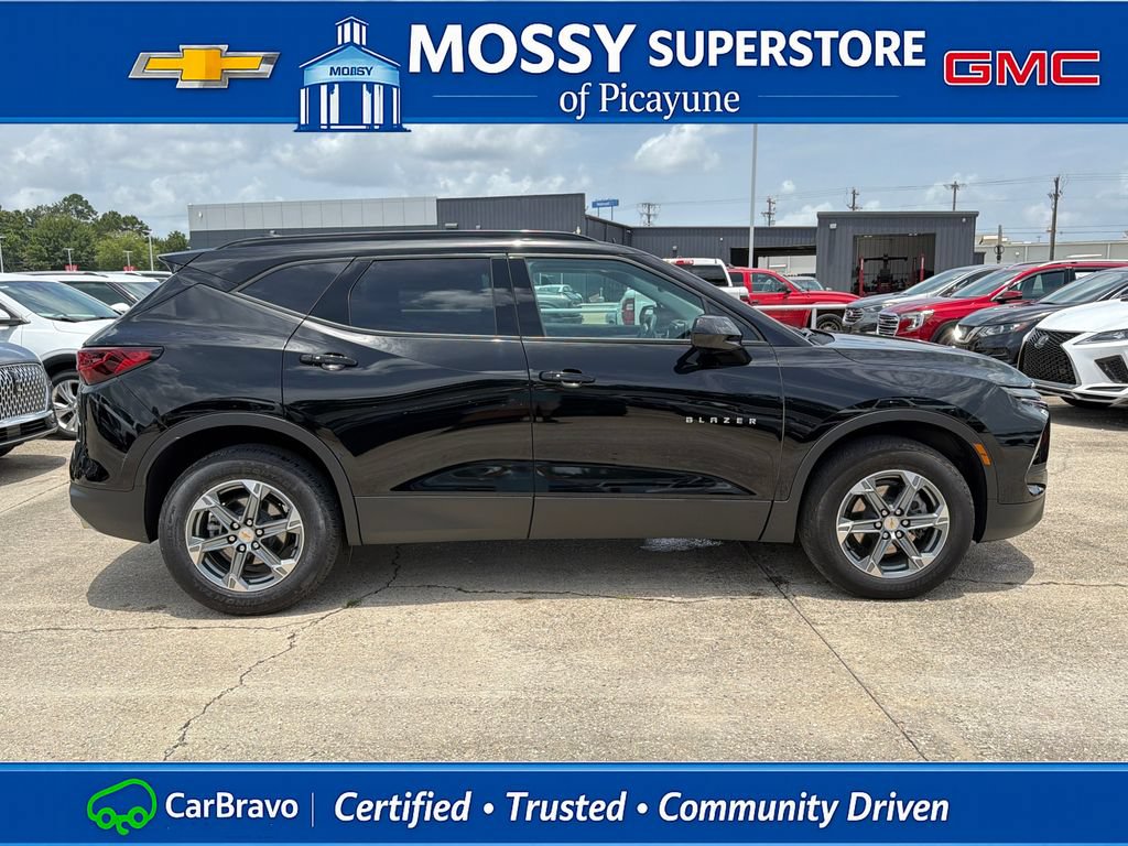 Certified 2024 Chevrolet Blazer LT w/ Convenience Package FWD image 10