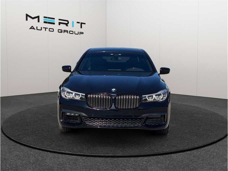 Used 2019 BMW 740i 740i Sedan 4D w/ M Sport Package image 3