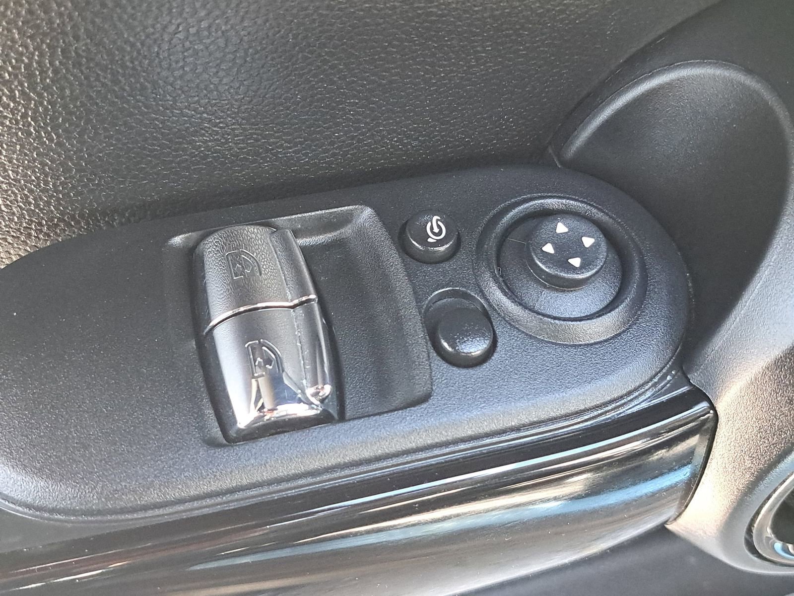 Used 2024 MINI Cooper SE FWD image 31