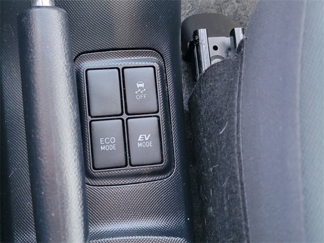 Used 2017 Toyota Prius C Two image 21