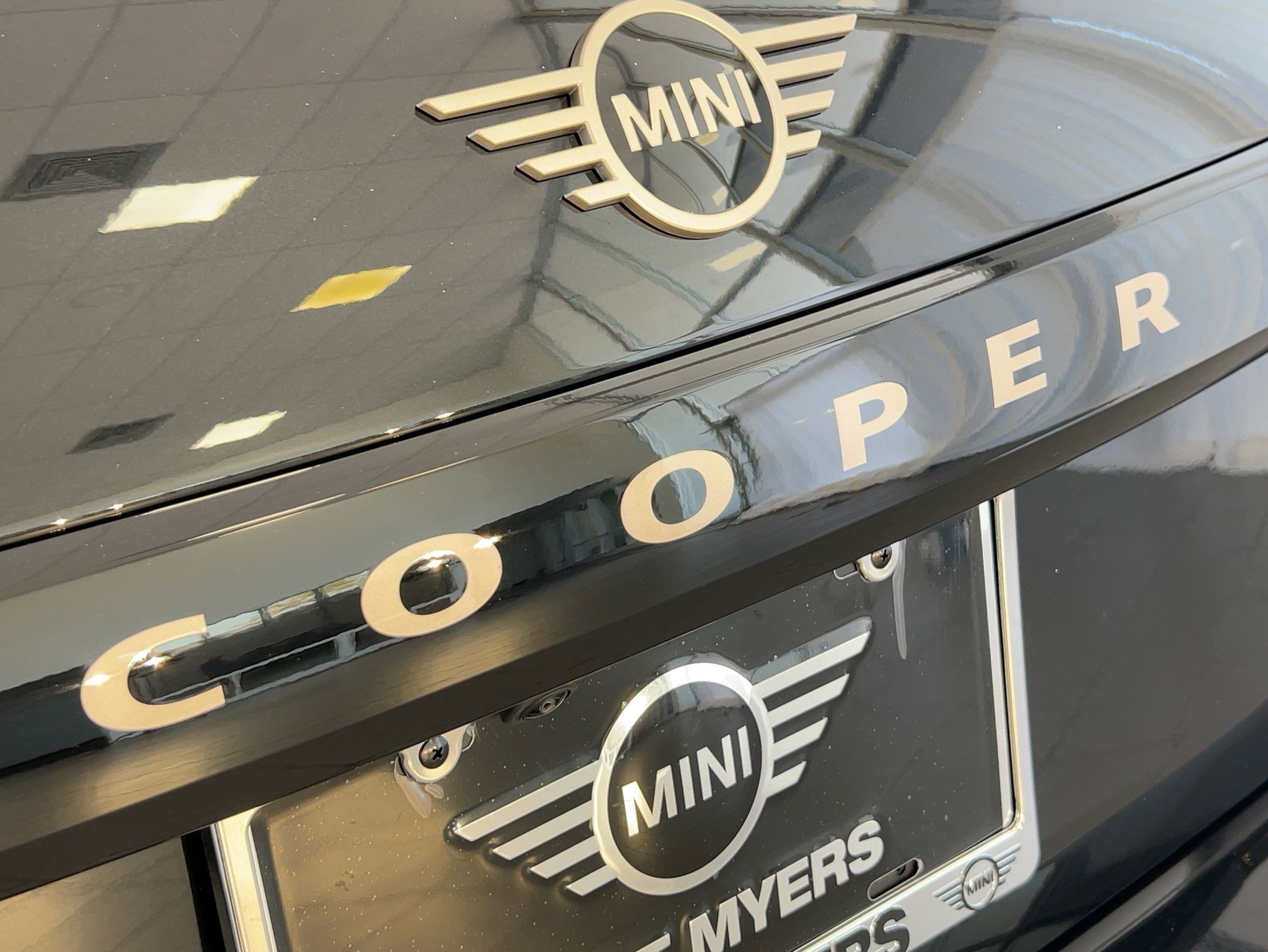 New 2026 MINI Cooper 2-Door Hardtop FWD image 30