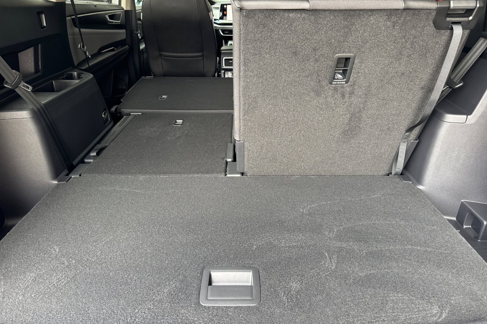 New 2025 Volkswagen Atlas Peak Edition SE image 14