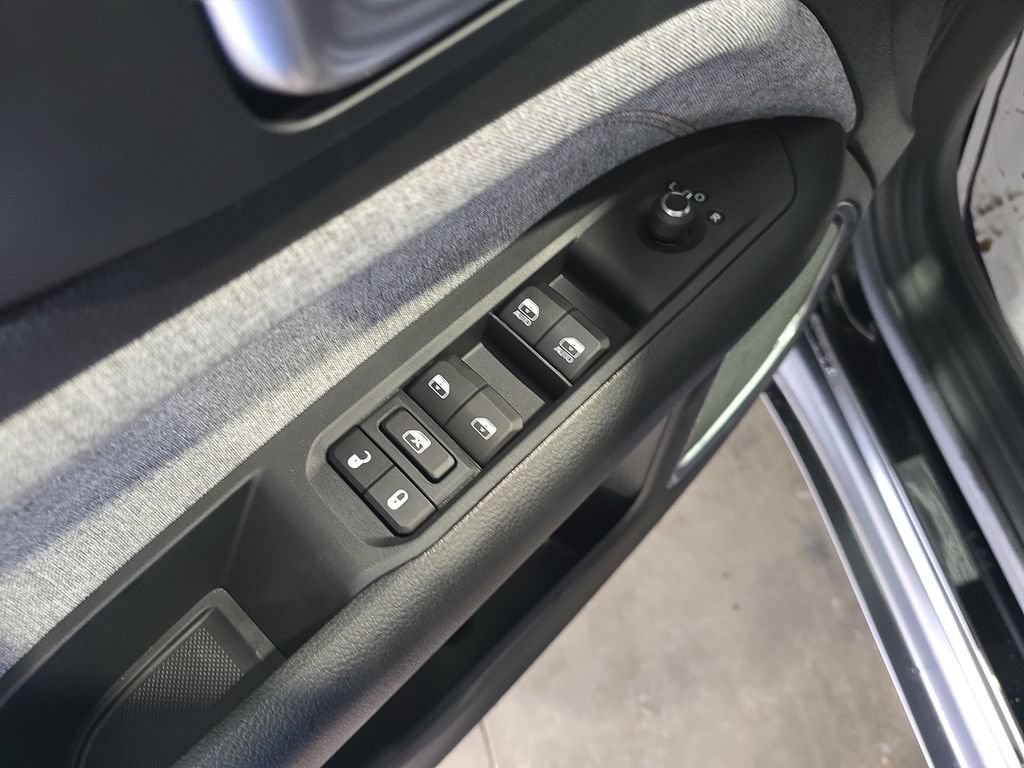 New 2026 Jeep Compass Latitude AWD/4WD image 11
