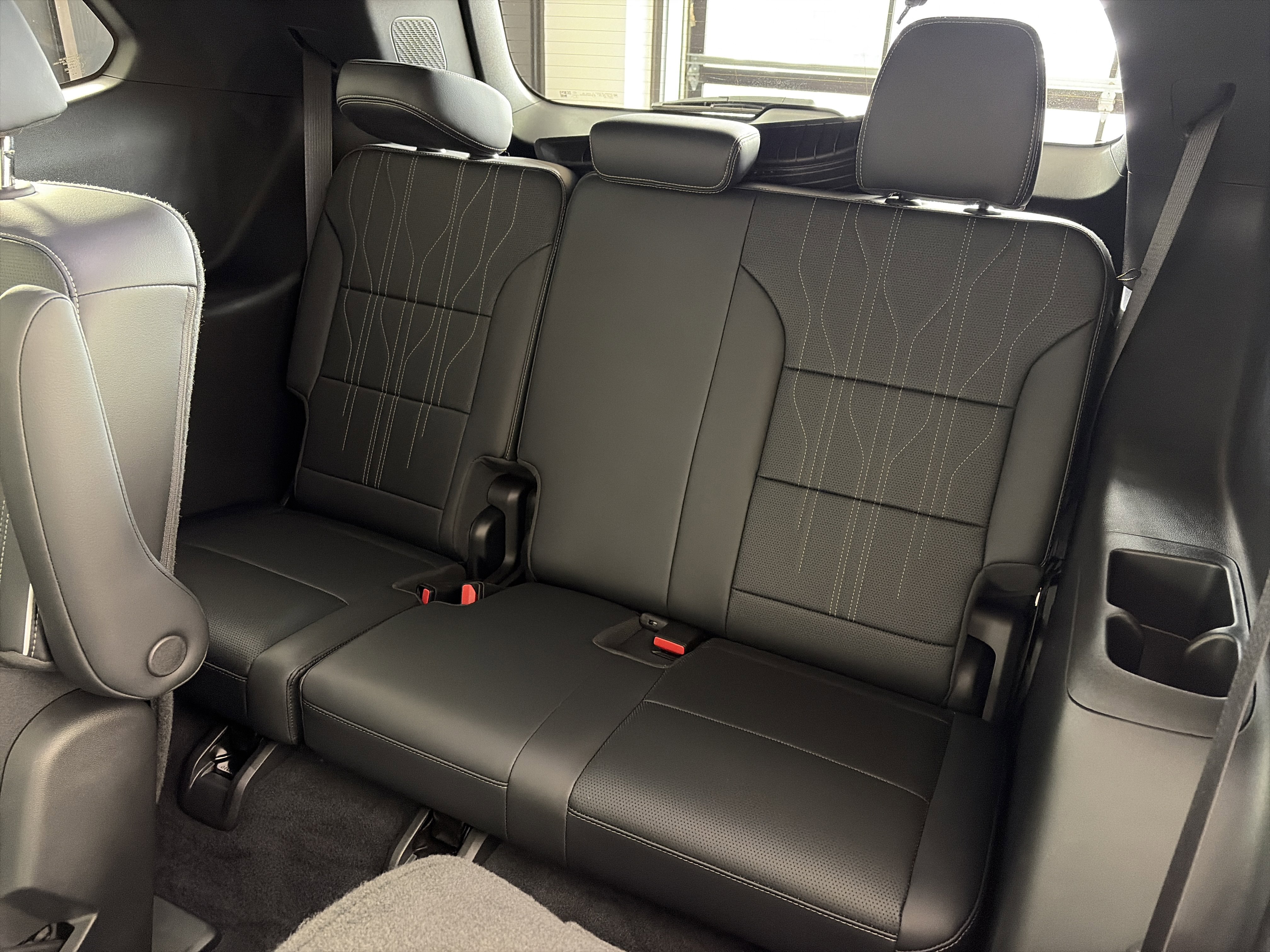 Certified 2025 Buick Enclave Avenir AWD/4WD image 8