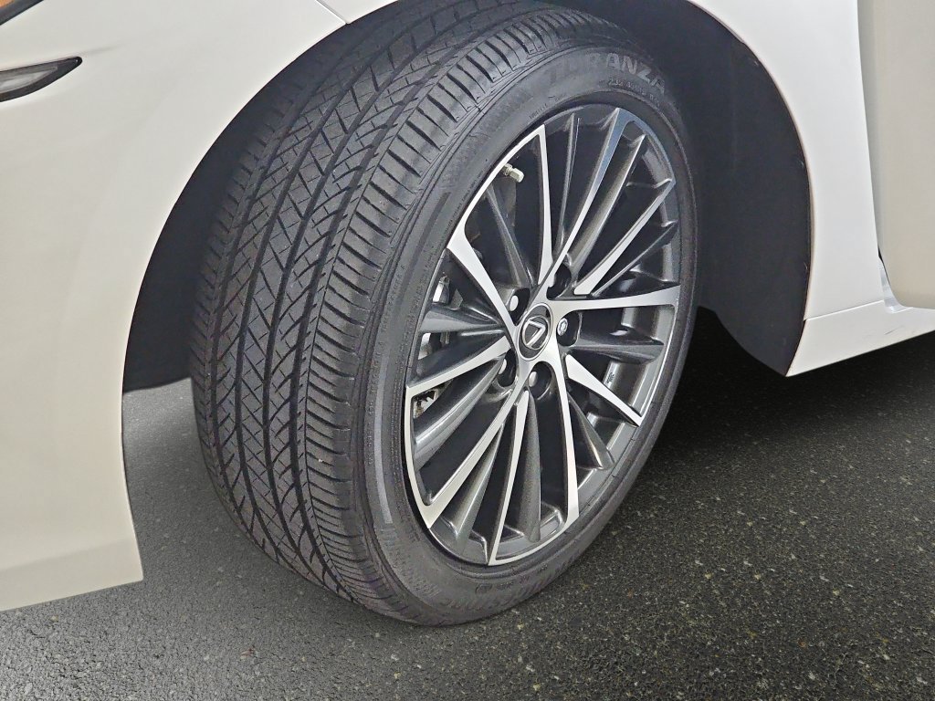 Certified 2025 Lexus ES 350 w/ Premium Package FWD image 30