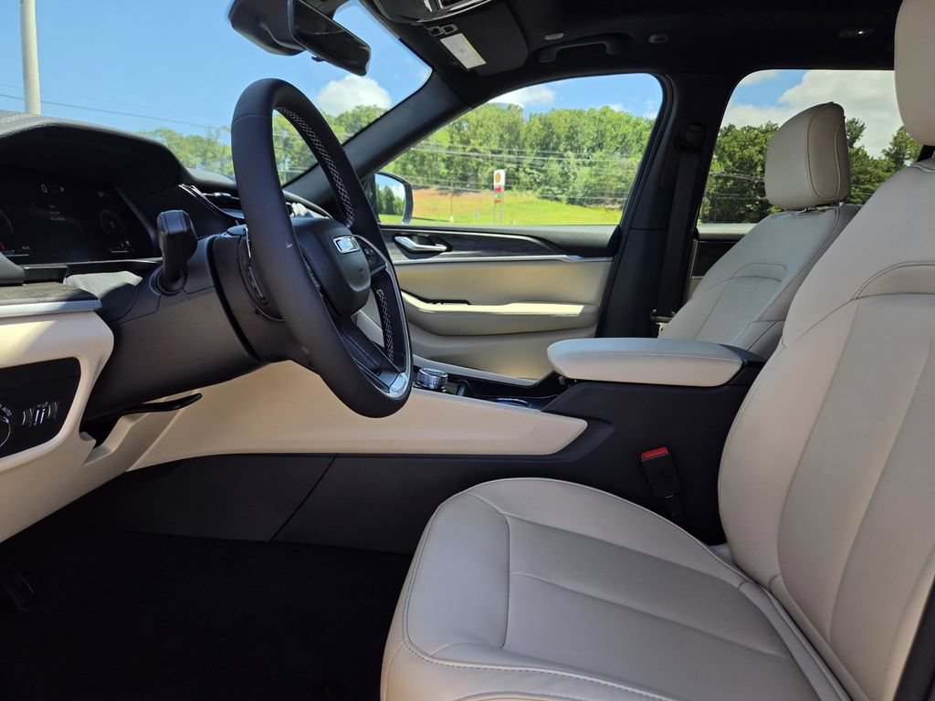 New 2026 Jeep Grand Cherokee Limited w/ Limited Altitude Package RWD image 12
