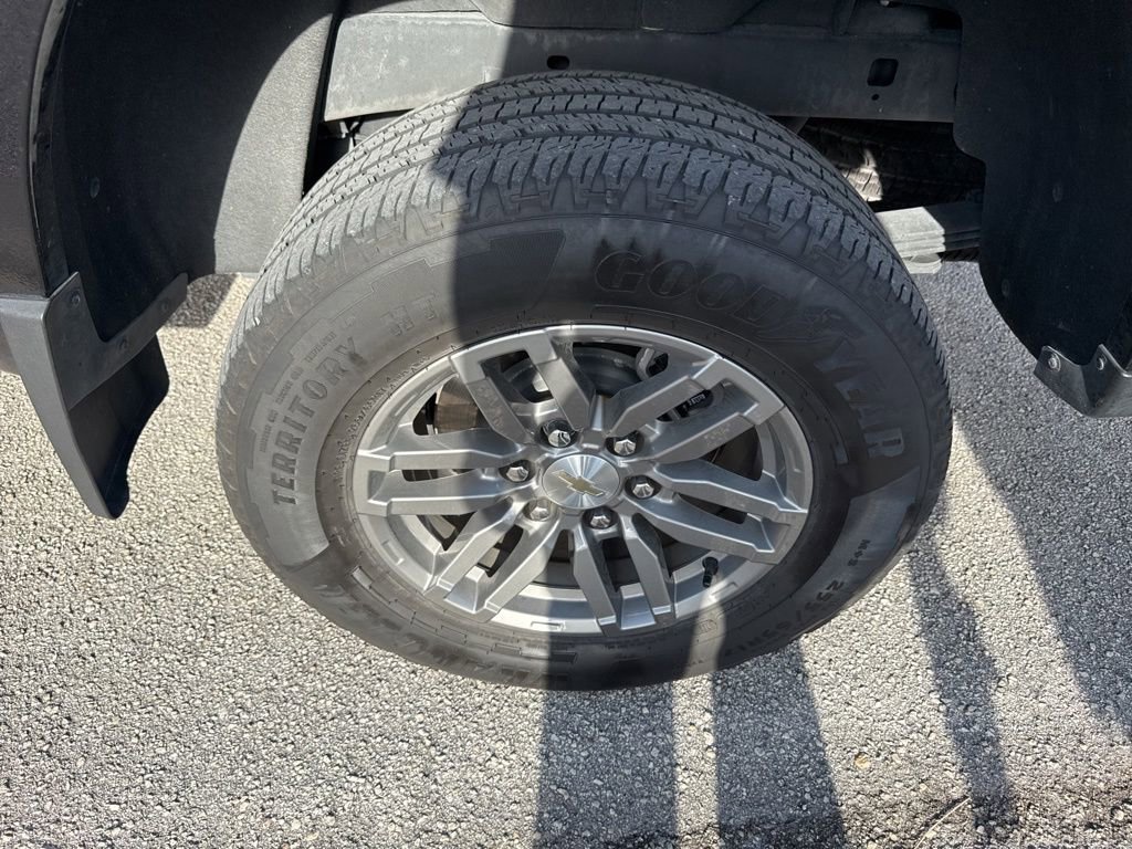 Used 2023 Chevrolet Colorado LT w/ LT Convenience Package image 5