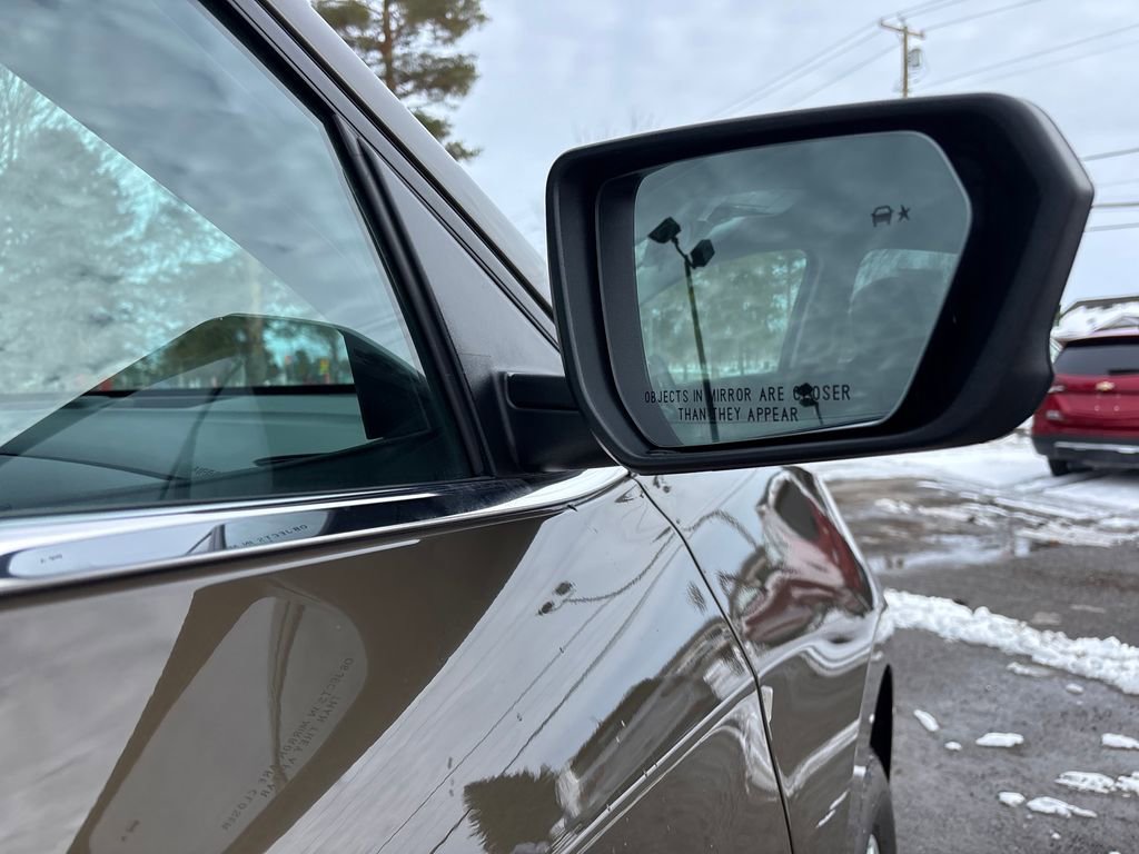 Used 2024 Chevrolet Equinox LT w/ LPO, Floor Liner Package image 11