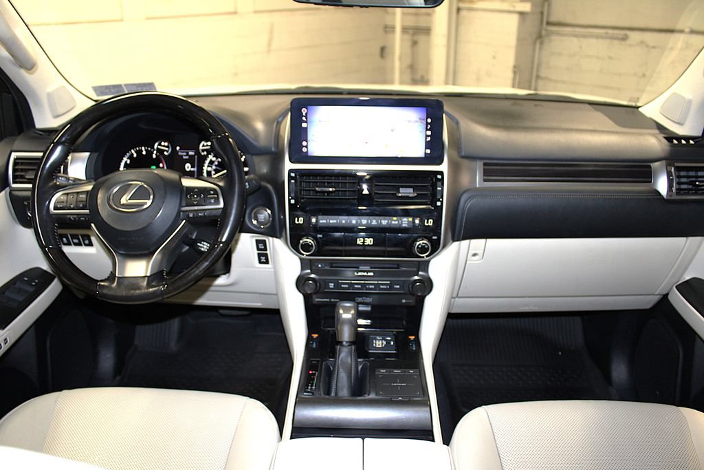 Used 2022 Lexus GX 460 Premium w/ Premium Plus Package AWD/4WD image 9
