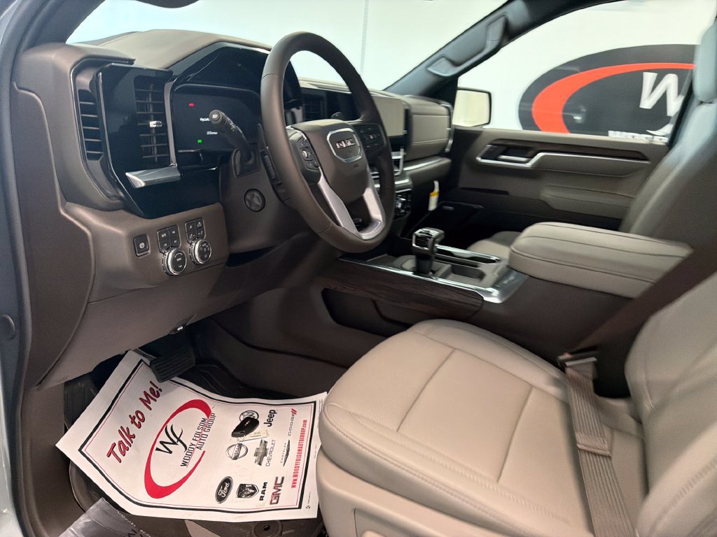 New 2026 GMC Sierra 1500 SLT w/ SLT Premium Package AWD/4WD image 11