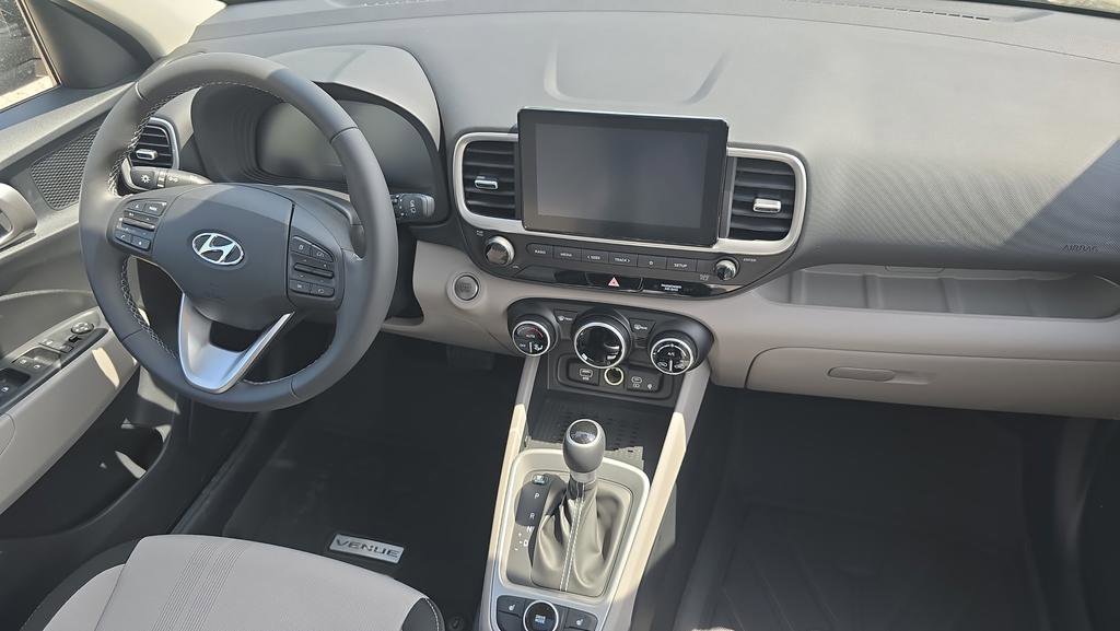 New 2026 Hyundai Venue SEL FWD image 11