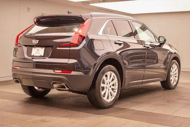 Used 2023 Cadillac XT4 Luxury w/ Cold Weather Package image 6