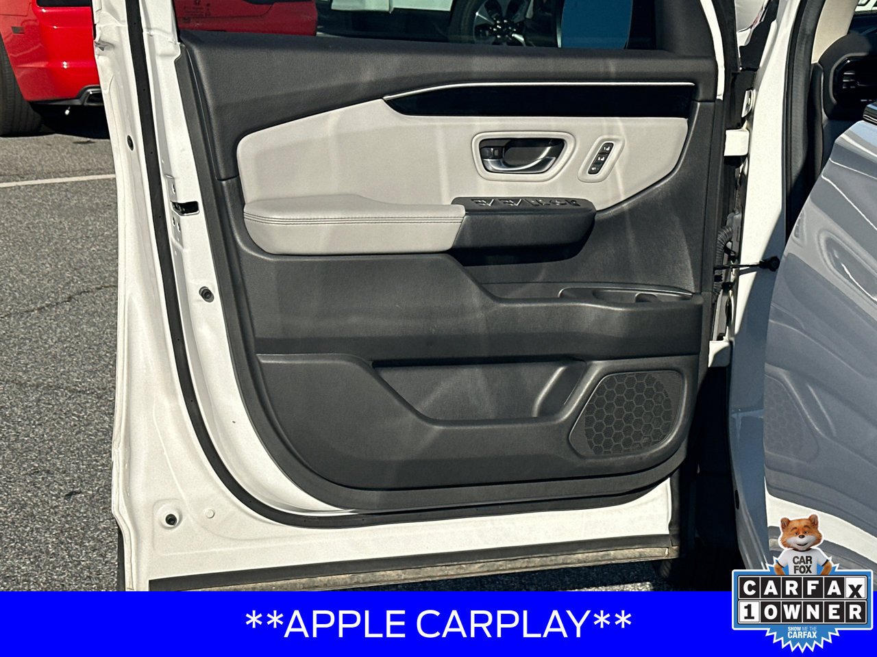 Used 2025 Honda Pilot Touring image 10