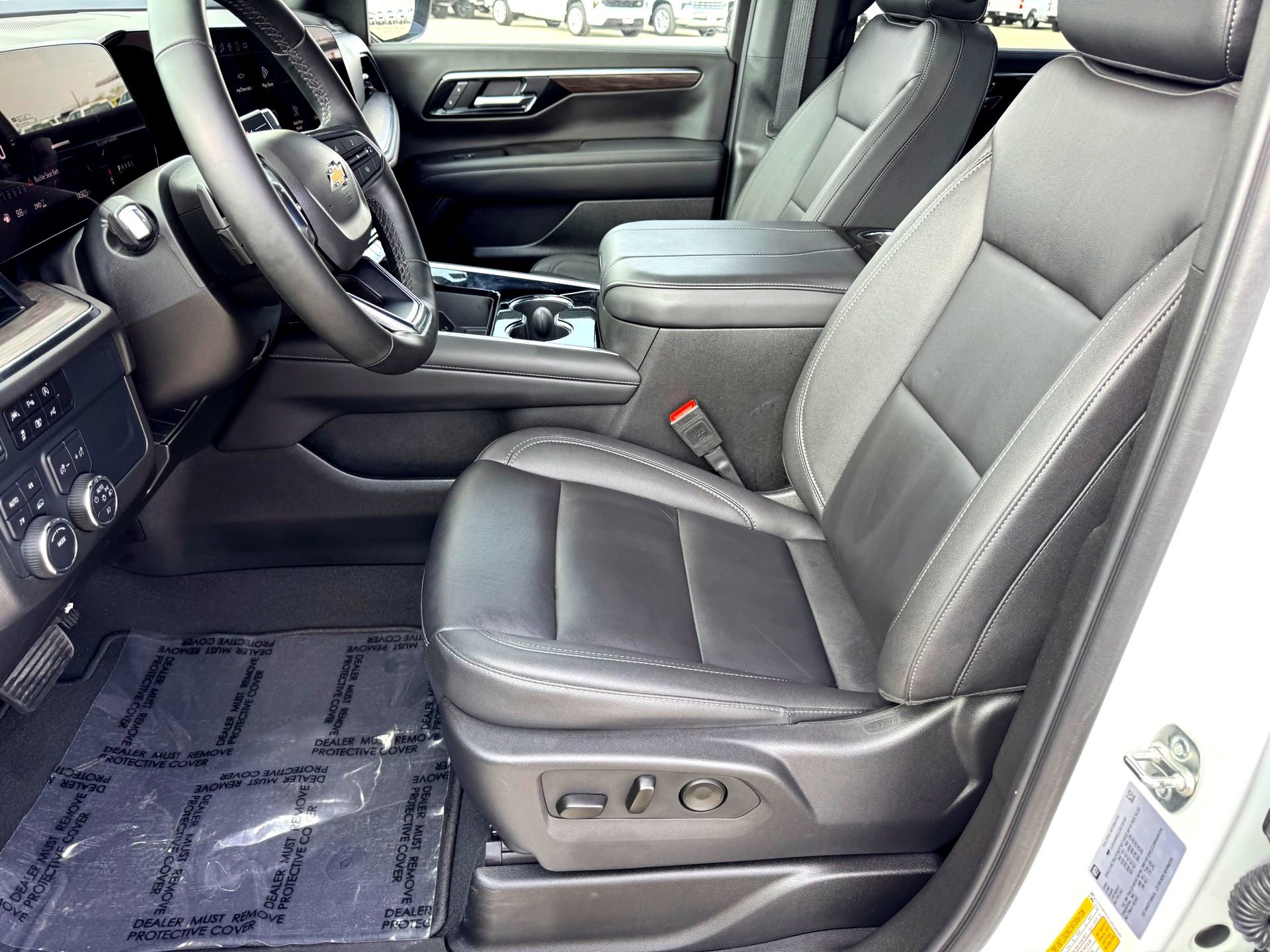 Used 2025 Chevrolet Tahoe LT w/ Comfort Package image 12