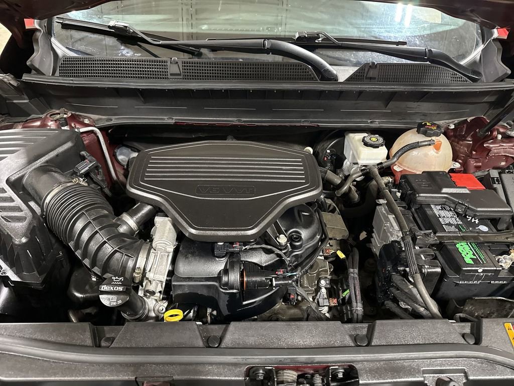 Used 2021 GMC Acadia SLE w/ Driver Convenience Package image 25