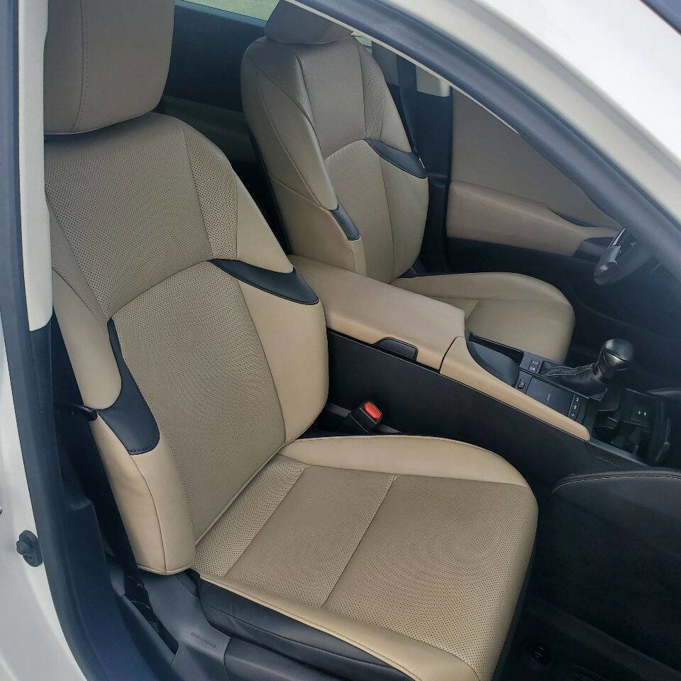 Used 2021 Lexus ES 300h w/ Premium Package image 29