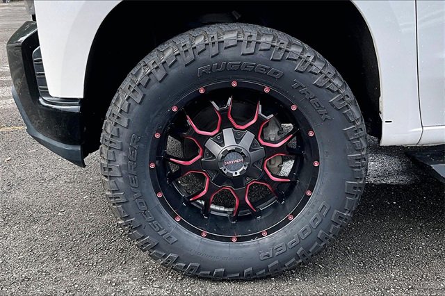 Used 2019 Chevrolet Silverado 1500 LT Trail Boss image 28