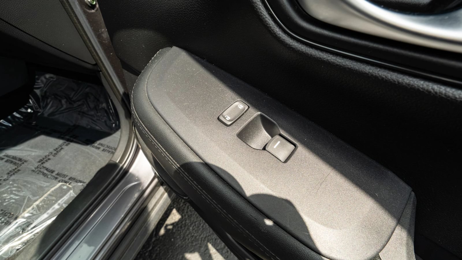 Used 2025 Honda HR-V LX image 13
