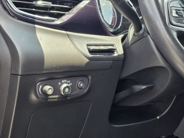 Used 2022 Buick Encore GX Select w/ Advanced Technology Package FWD image 18