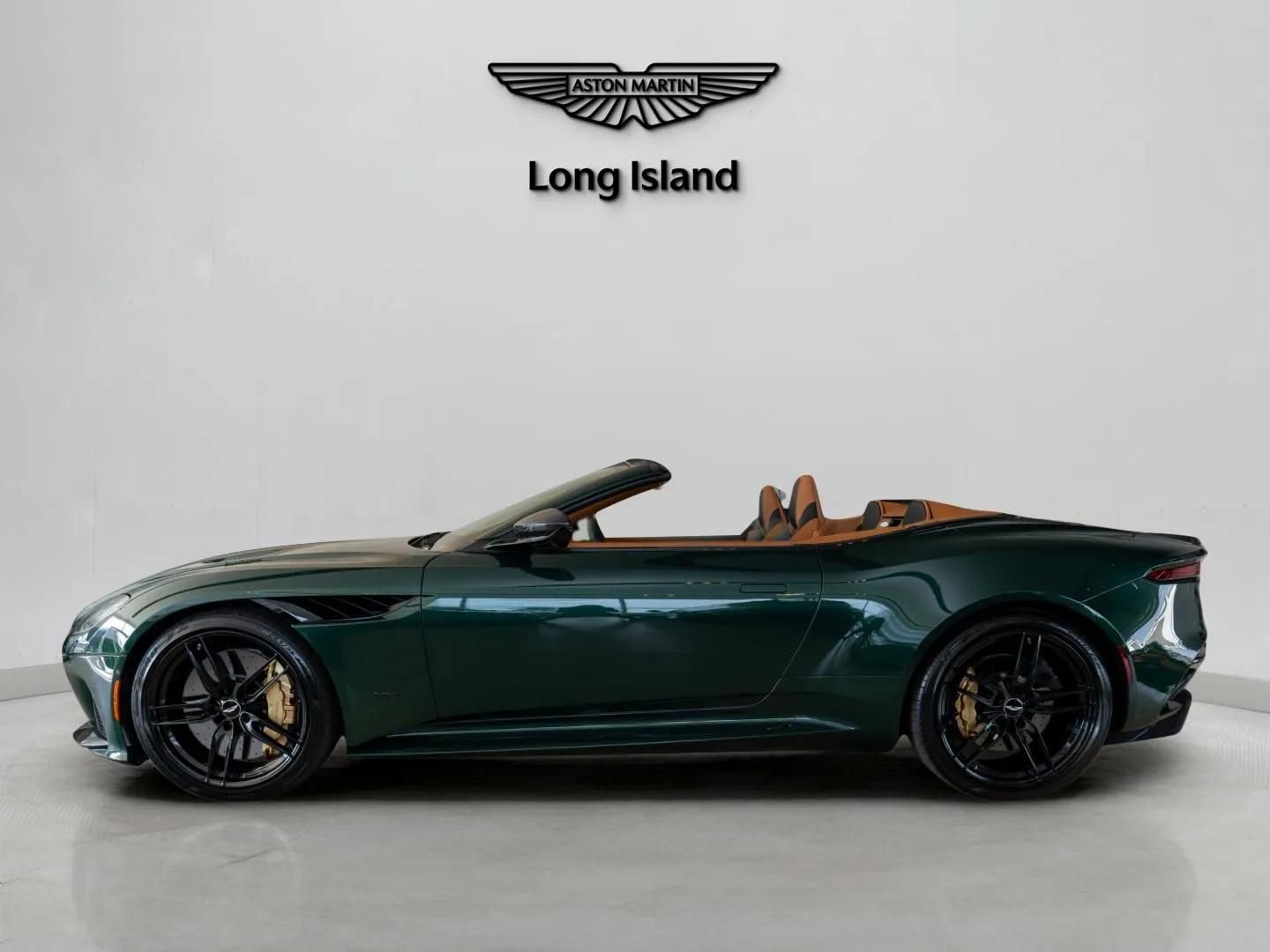 Used 2021 Aston Martin DBS Superleggera Volante image 13