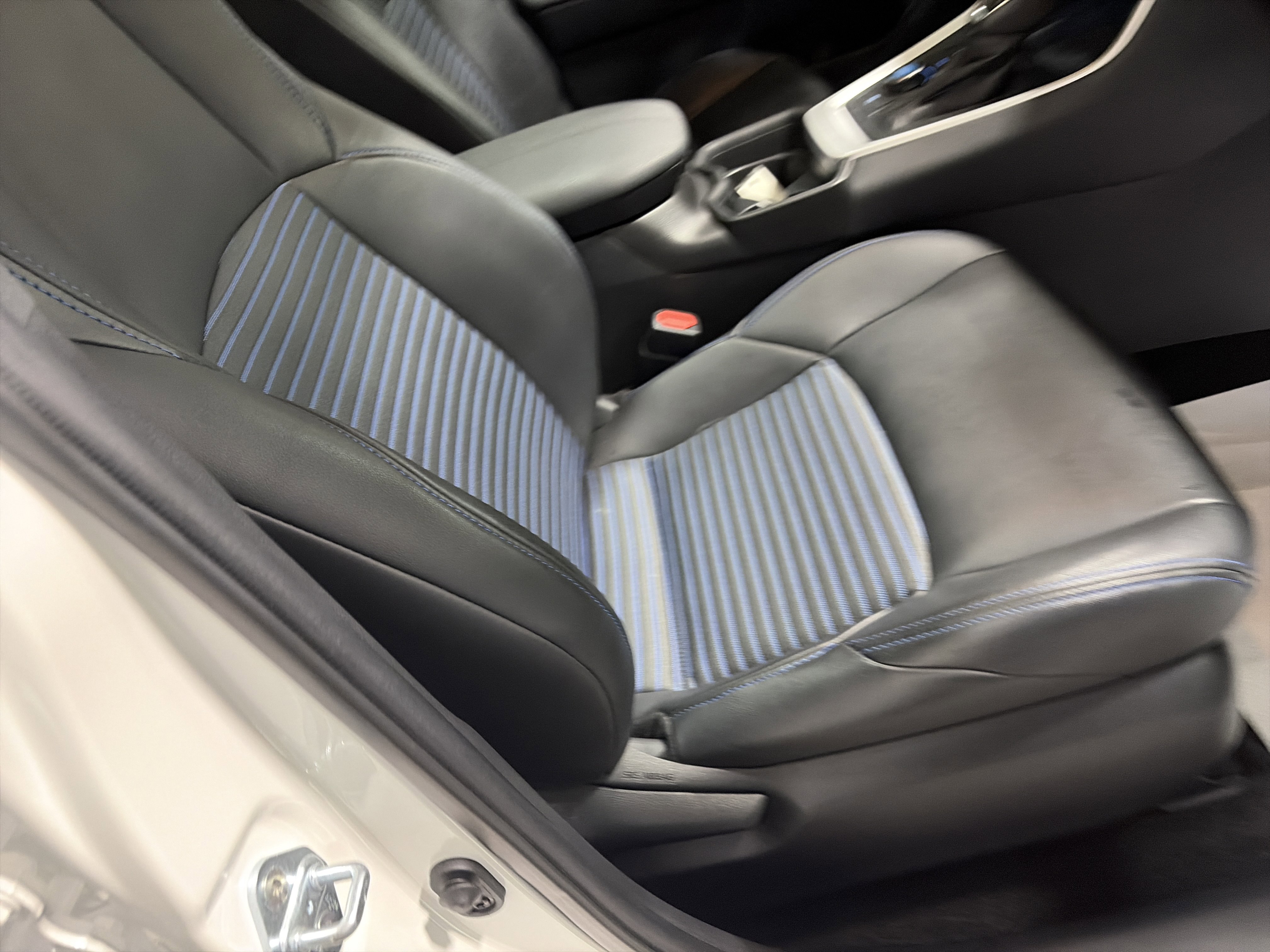 Used 2021 Toyota RAV4 XSE w/ XSE Grade Weather Package image 34